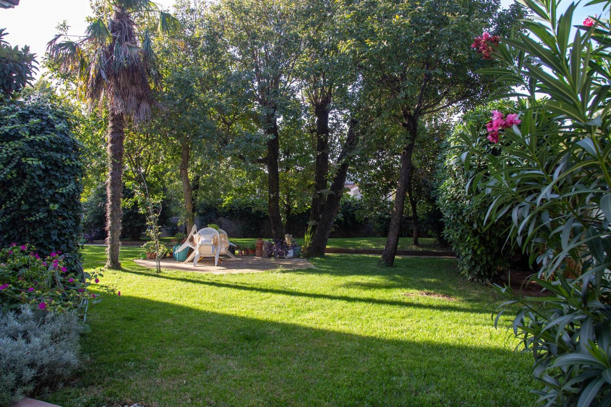 Appartamento Con Giardino Le Querce Систияна Екстериор снимка